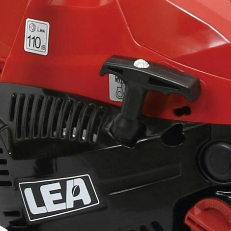 Tronçonneuse Thermique 50,8 Cm3 Guide 45 Cm Anti Vibration LEA LE32508-45A - Rouge 5 Tronçonneuse Thermique 50,8 Cm3 Guide 45 Cm Anti Vibration LEA LE32508-45A - Rouge – Image 3