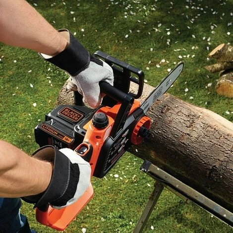 BLACK & DECKER Tronçonneuse à Batterie Lithium-Ion18V 2.0 Ah Guide Lame 25 Cm Black+Decker GKC1825L20 6 BLACK & DECKER Tronçonneuse à Batterie Lithium-Ion18V 2.0 Ah Guide Lame 25 Cm Black+Decker GKC1825L20 – Image 4